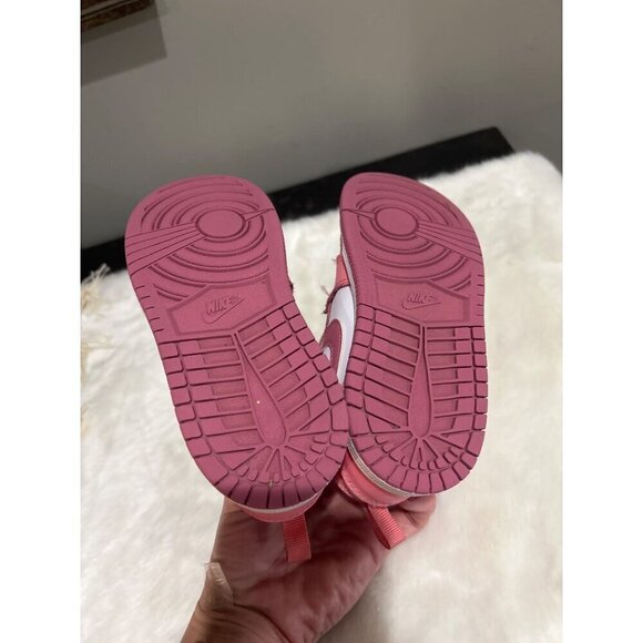 Nike Air Jordan 1 Mid Valentine's Day Sneaker Pink Kids Size 10C - Picture 10 of 11